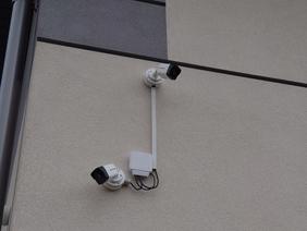 Kamery typu bullet szerokokątne HIKVISION wraz z zewnętrznym switchem UBIQUITI